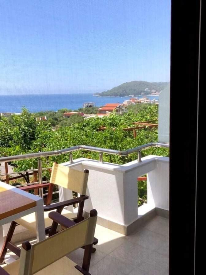 Spyridoula'S Guest House Himare Exterior photo