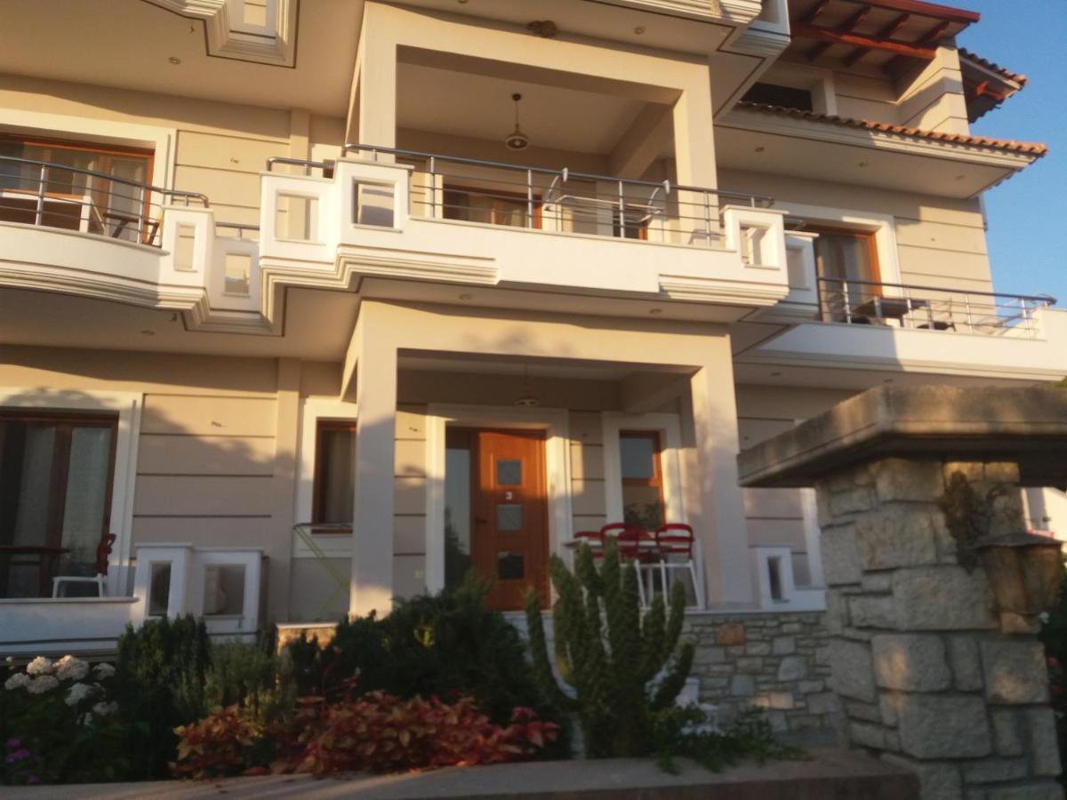 Spyridoula'S Guest House Himare Exterior photo